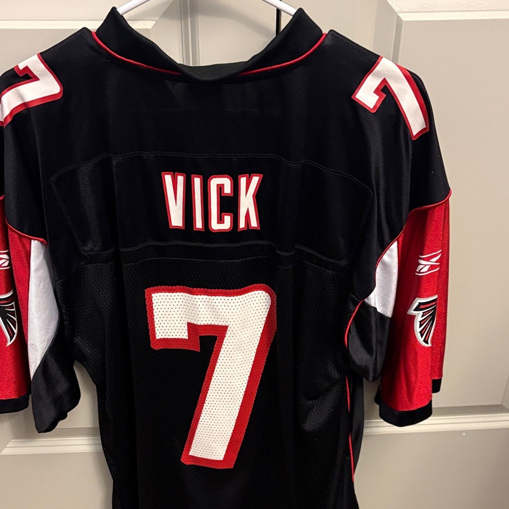 Falcons Mike Vick Reebok jersey - Picture 3 of 3